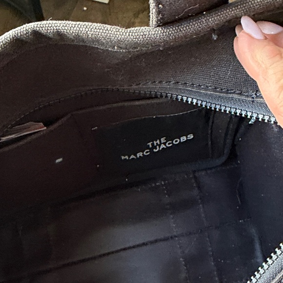 Marc Jacobs Black Messenger Bag - Picture 4 of 7